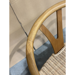 MACABANE - Chaise en bois de mahogany, dossier arrondi et assise en rotin