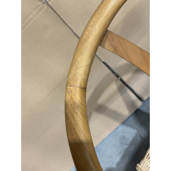 MACABANE - Chaise en bois de mahogany, dossier arrondi et assise en rotin