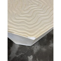 MACABANE - Tabouret effet souche d’arbre en béton beige