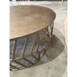 MACABANE - Table basse ronde 89x89cm aluminium doré piètement graphique