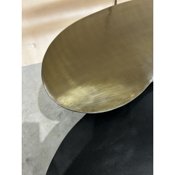 MACABANE - Set de 2 tables basses ovoïdes en aluminium noir mat et doré