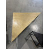 MACABANE - Set de 2 tables gigognes triangles aluminium doré et noir - pieds métal noirs